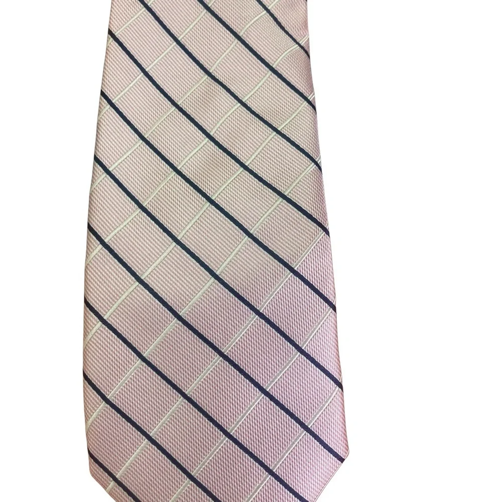 NEW‎ IZOD Men's Neck Tie New Pink Navy White Plaid